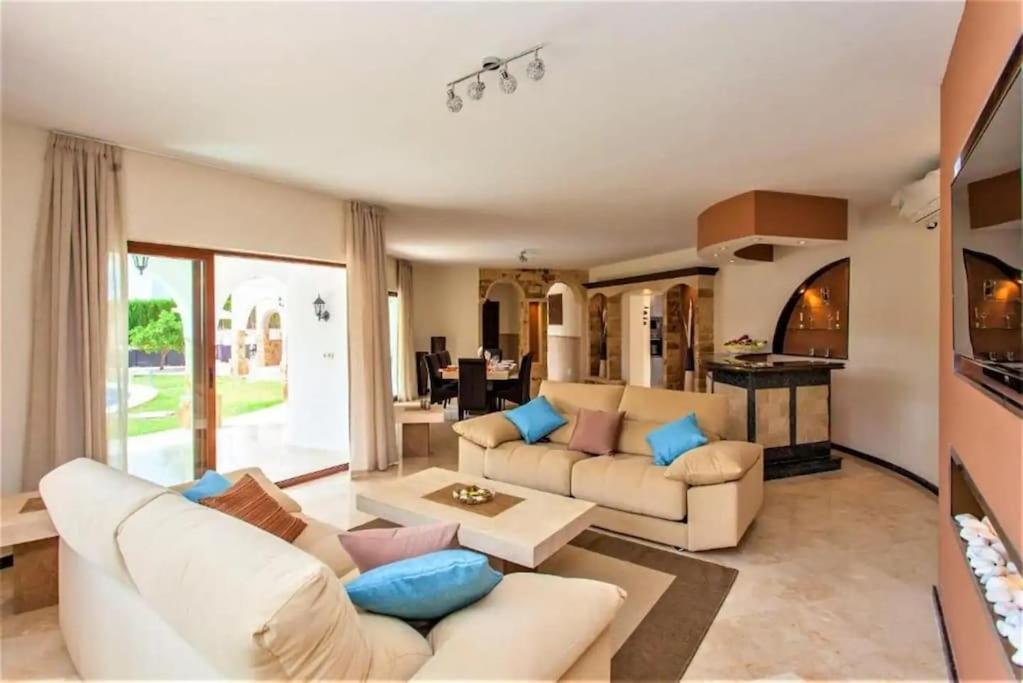 Summer Offers! Fabulous Luxury Villa Near The Beach Sleeps 8 Benalmadena Exterior photo