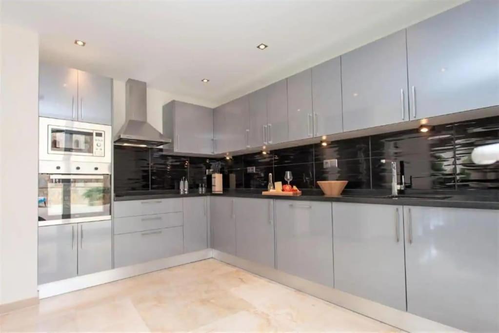 Summer Offers! Fabulous Luxury Villa Near The Beach Sleeps 8 Benalmadena Exterior photo